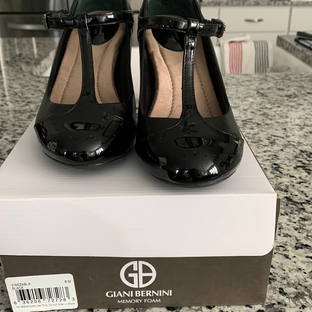 Black shoes gently worn size 8M